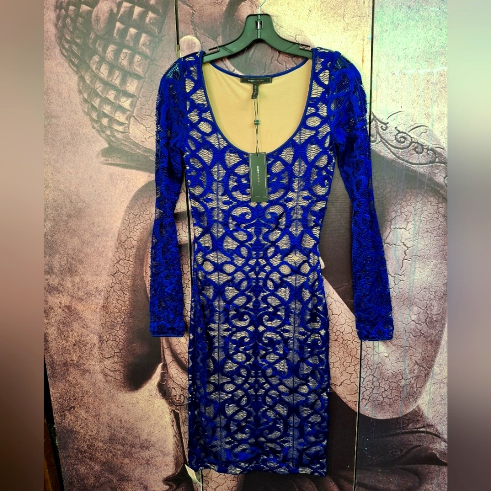 BCBG MAXAZARIA elegant Blue Lace Dress. Color: Oriental Blue Size:  XS NWT